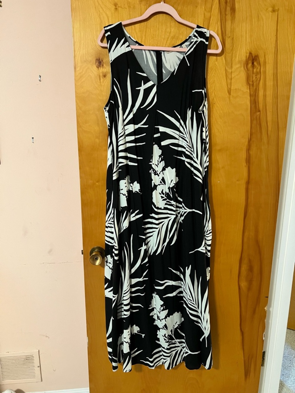 Soft Surroundings Black and White Tropical Leaf Maxi Dress